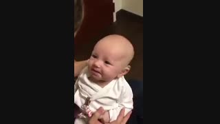 واکنش نوزادی که برای اولین بار صدای مادرش را میشنود