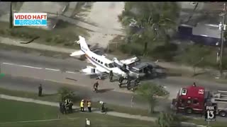 فرود هواپیما در خیابان