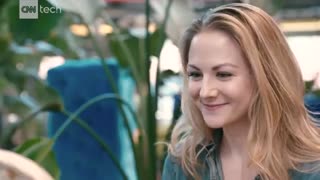 آینه ای که با لبخند شما فعال میشود !