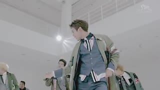 موزیک ویدیوی Why So Serious از گروه شاینی