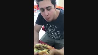 چیزبرگر غول پیکر فست فود کرنو