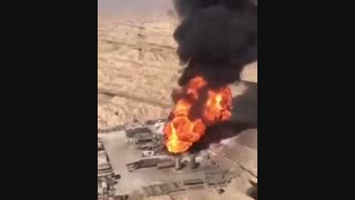 نمای هوایی از سومین روز فوران آتش در چاه ۱۴۷ رگ سفید