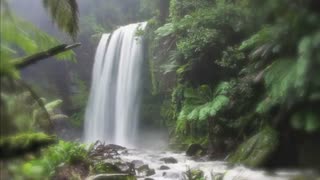 دستیابی به آرامش از طریق مدیتیشن و درون گرائی