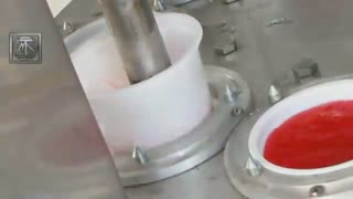 ویدئو دستگاه پرکن تک نازل روتاری ظروف لیوانی