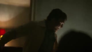 فیلم درام و زیبای قلعه شیشه ای + لینک دانلود مستقیم