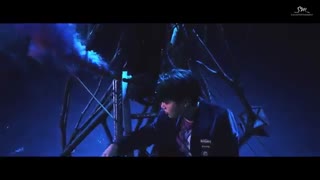 هر چی اینو نگاه میکنم یک حسی بهم میگه برو دوباره ببین :|