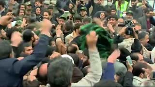 حضور رهبر انقلاب در مناطق زلزله زده کرمانشاه