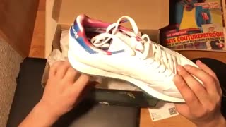 جعبه گشایی کتانی ریباک مدل "Munchies Pack"