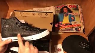 جعبه گشایی کانورس آل استار چرمی