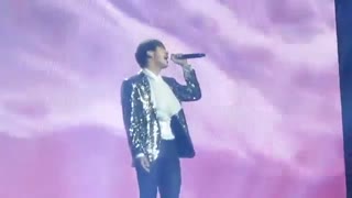 اجرای awake از جین در تور wings