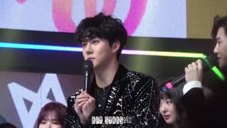 وقتی سوهو از سهون می خواد تا سال جدید رو تبریک بگه MBC Gayo Daejun 2018 ^_^ اکسو EXO