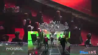 ری اکشن red velvet و blackpink به اجرای mic drop بی تی اس