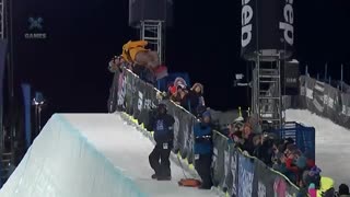 کسب 4 مدال طلا توسط دختر 17 ساله در مسابقات اسکی