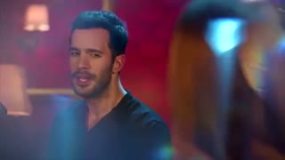 همخوانی زیبای الچین سانگو و باریش اردوچ در فیلم زمان خوشبختی