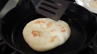 روش پخت نان پیتا در منزل Pita Bread