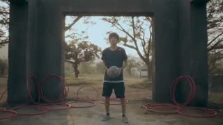 حرکات نمایشی با توپ فوتبال