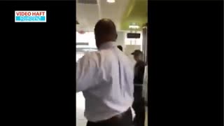 اخراج از مک‌دونالد به خاطر سفارش غذا برای یک بی‌خانمان