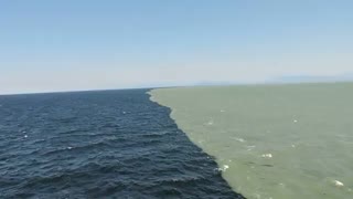 مرز بین دریا و رودخانه