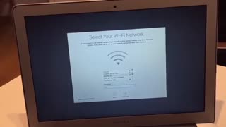 ویدیو بازگشایی و نقد و بررسی کامل مک بوک ایر 2017