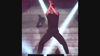 رقص خییییلی باحال از لی جونگ سوک تقدیم به حدیثم