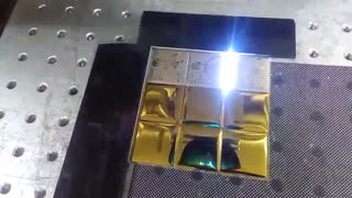 تولید و حکاکی لیزری پلاک سررسید طلایی میرور