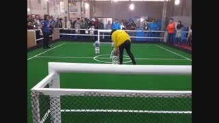 من؛ وقتی قراره حقّم رو بگیرم و جلو هم سن و سال هام کم نیارم