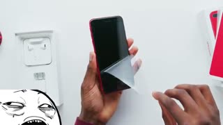 جعبه گشایی از گوشی آیفون 8 قرمز "Red iPhone 8"