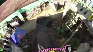 مسابقه دوچرخه سواری هیجان انگیز در کوچه های باریک شیلی