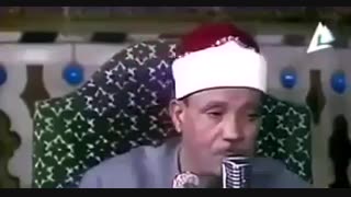 وَإِذَا سَأَلَکَ عِبَادِی عَنِّی فَإِنِّی قَرِیبٌ ۖ أُجِیبُ دَعْوَةَ الدَّاعِ إِذَا دَعَانِ