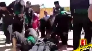 نمایش عده‌ای خرافه پرست در کشوری مسلمان که باعث مرگ افراد می‌شوند