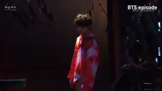 پشت صحنه ی موزیک ویدئوی fake love از bts