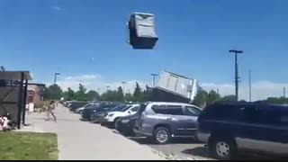 پرواز توالت های سیار در کلورادو به علت باد شدید