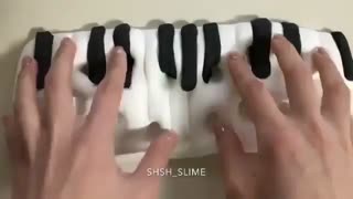 اسلایم پیانو حاصل دست خاله ی عزیزم دبیر هنر