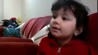 بچه بامزه شیرین