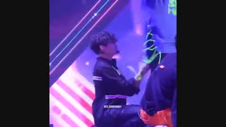 همش فک میکردم تو اجرای Anpanman با چه دستگاه و تجهیزات پیشترفته زیر لباس V رو باد میدادن،تا اینکه اینو دیدم و پوکیدم