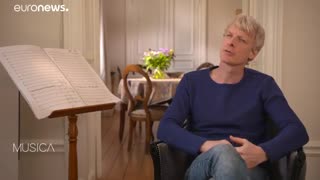 مارتین فروست رهبر ارکستر و نوازنده کلارینت سفری مبنی بر کشف آینده موسیقی آغاز کرده است.