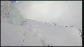 آندره بارگیل و فرود از کی 2 با اسکی