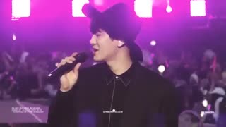 تیکه ای از اجرای آهنگ stay with me از چانیول(آهنگ سریال گابلین)