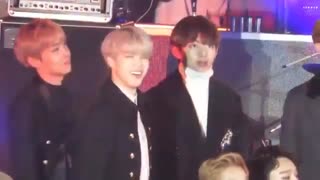 لحظه های جالب و خنده دار بی تی اس در جشنواره ها - BTS Crazy Moments At Award Shows