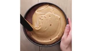 طرز تهیه چیز کیک شکلاتی و کاراملی با پنیر