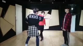Stray kids_dance line:Minho,Hyujin,Felix_dance practice