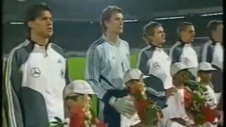 سلام به سبک نازی ها در ورزشگاه ازادی