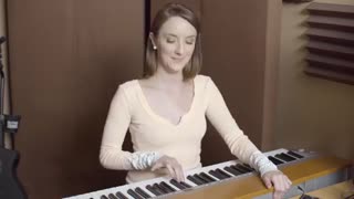 ایجاد لرزش ( ویبراتو ) در صدا برای خواندن