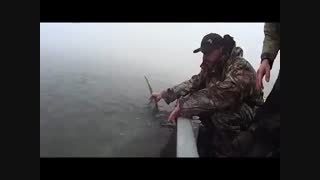 اوزون برون,,ماهی خاویار و زیباترین فیلم صید ماهی خاویار با لنسر با یک تن وزن که تماشا فرمایید چه زوری در برابر لنسر دارد