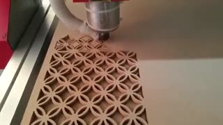 حکاکی روی MDF با کمک دستگاه CNC