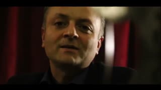 معرفی و بررسی نمایش «صد در صد»