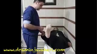 معاینه بیمار بعد از جراحی تعویض مفصل لگن