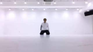 방탄소년단 (BTS)J-Hope- Boy Meets Evil mirror(practice)